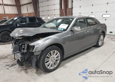 2012 Chrysler 300 Limited z USA, uszkodzony, nr VIN 2C3CCAHG4CH184942